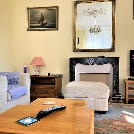 Maison De 5 Chambres Avec Sauna Jardin Clos Et Wifi A Voulmentin Saint-Clementin