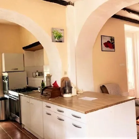 Maison De 5 Chambres Avec Sauna Jardin Clos Et Wifi A Voulmentin Σπίτι διακοπών *