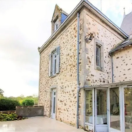 Maison De 5 Chambres Avec Sauna Jardin Clos Et Wifi A Voulmentin Σπίτι διακοπών *