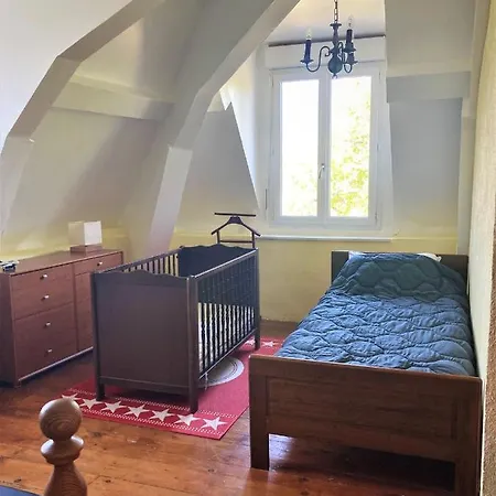 Maison De 5 Chambres Avec Sauna Jardin Clos Et Wifi A Voulmentin Σπίτι διακοπών *