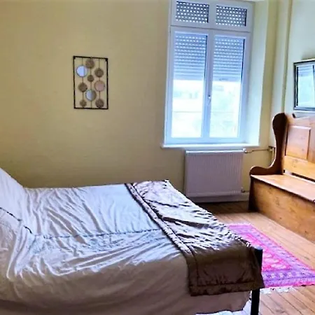 Σπίτι διακοπών Maison De 5 Chambres Avec Sauna Jardin Clos Et Wifi A Voulmentin *